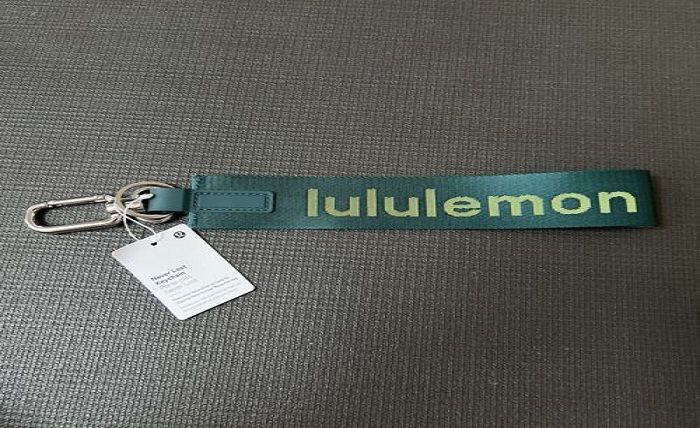 lululemon keychain